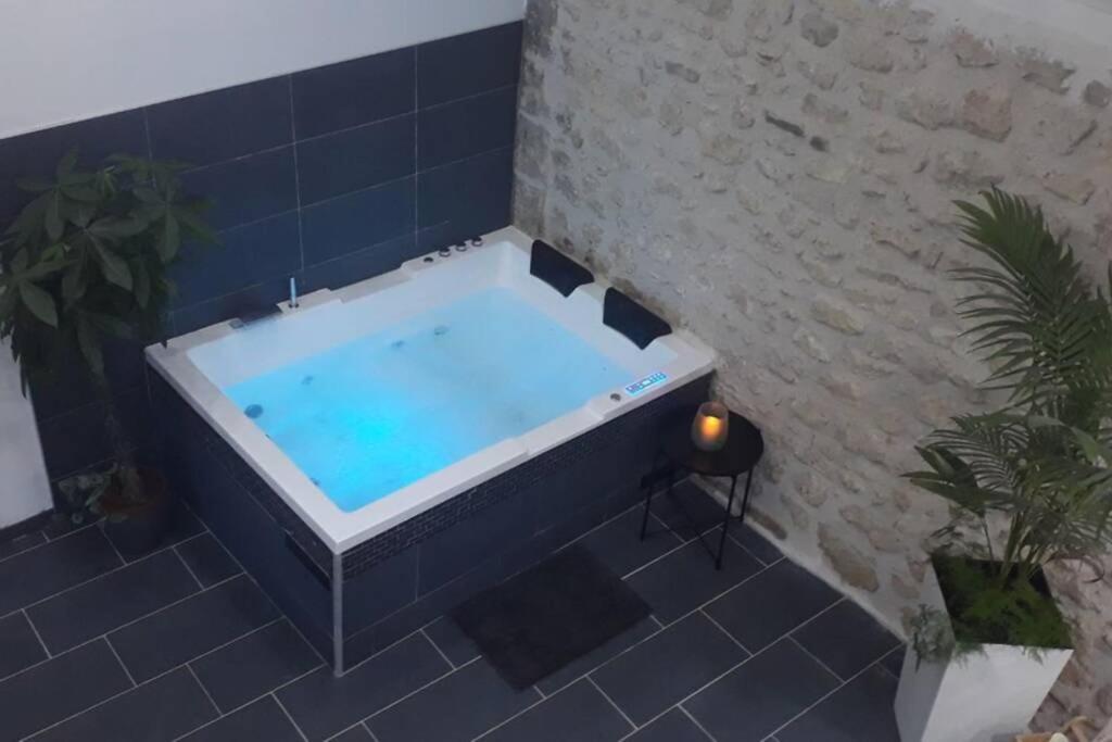 Maison Privative, Cocooning, Zen , Avec Jacuzzi Mont-Notre-Dame 外观 照片